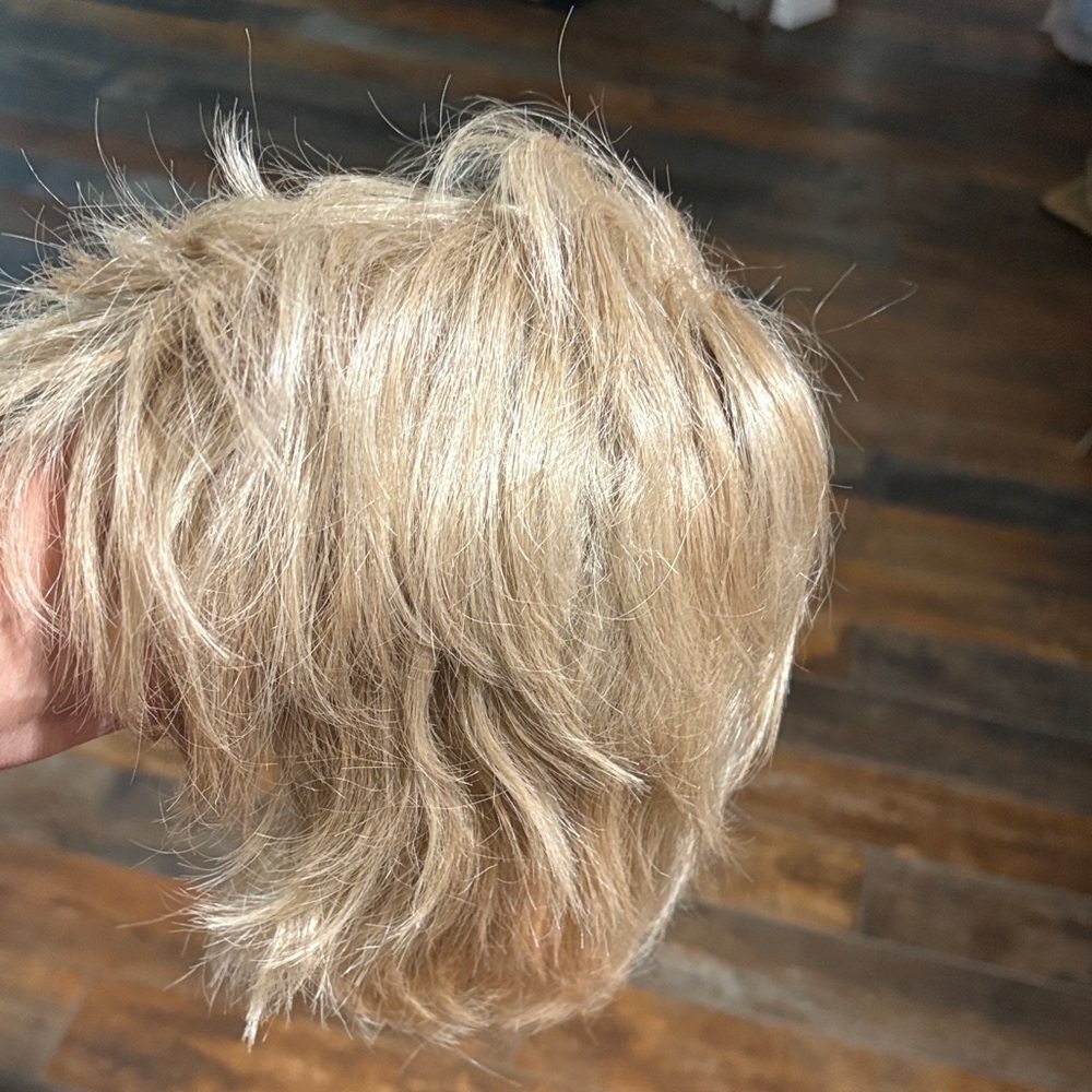 Golden Blonde Women's wig